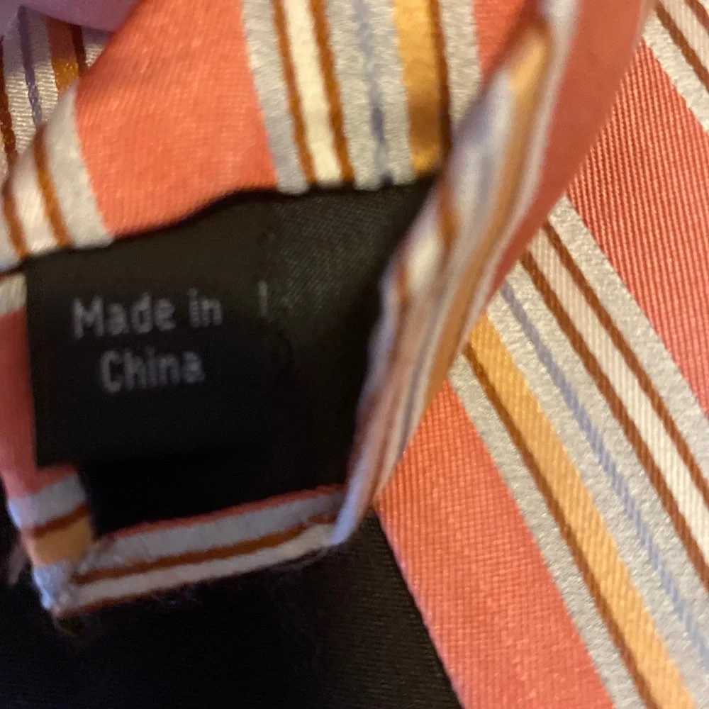 CALVIN KLEIN Pink Stripe Men’s 100% Silk Neck Tie $45 EUC